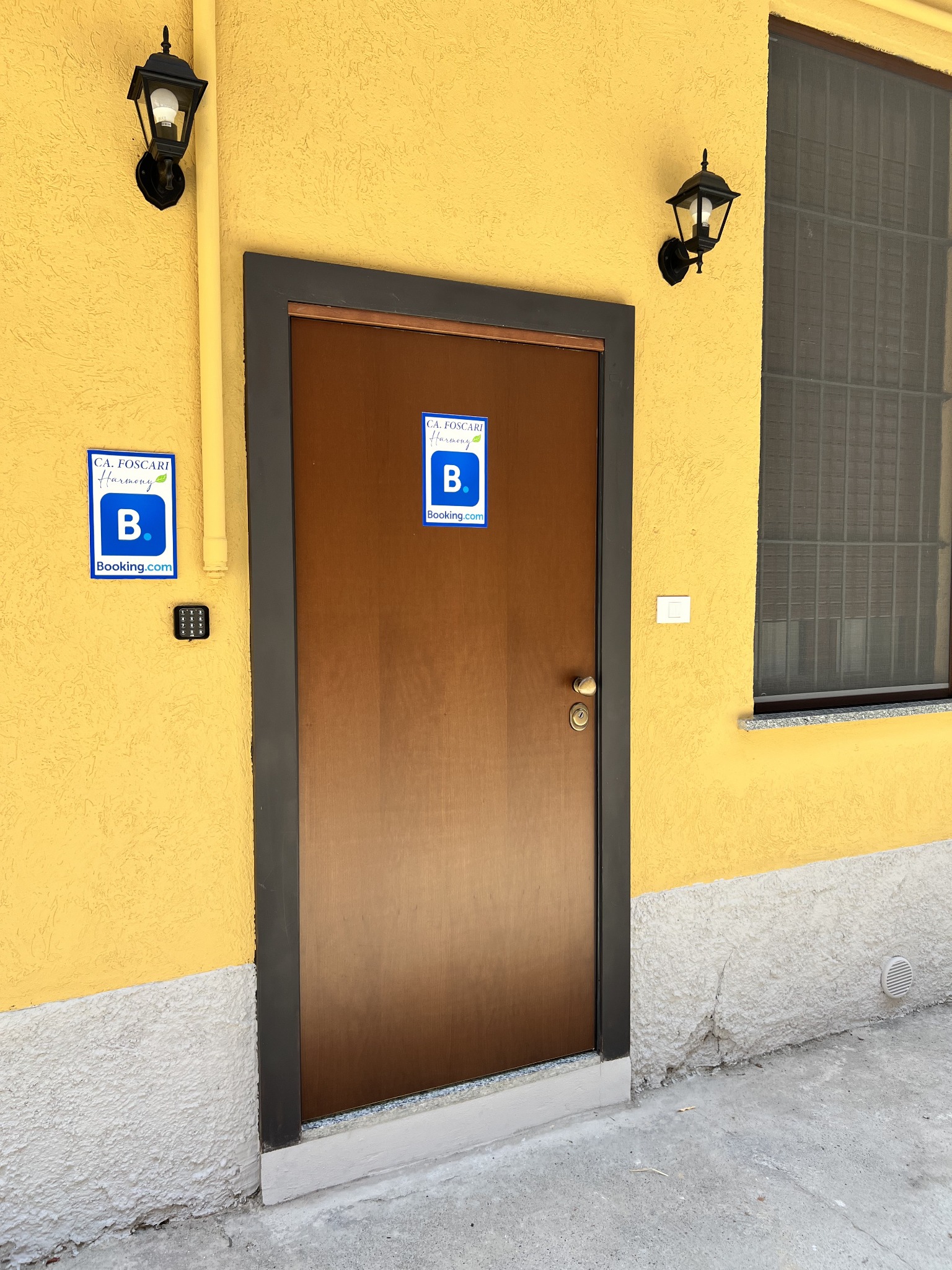 Ingresso Harmony, porta dell’appartamento